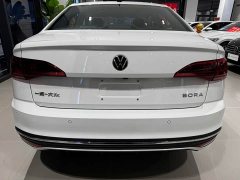 Volkswagen Bora 200TSI DSG Comfort Navigation Edition - ფოტო 4
