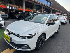 Volkswagen Golf 2024 280TSI DSG Pro 50th Anniversary Legend Edition - ფოტო 1