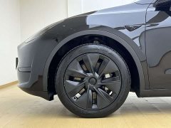 Tesla Model Y Rear-Wheel Drive - ფოტო 6
