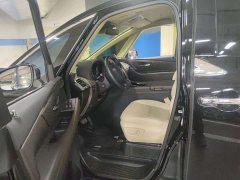 Toyota Vellfire Crown Hybrid 2.5L Executive Premier Edition - photo 3