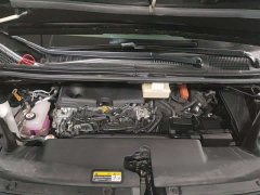 Toyota Vellfire Crown Hybrid 2.5L Executive Premier Edition - photo 6