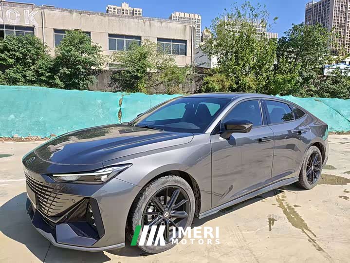 Changan UNI-V 1.5T Premium Edition - ავტომობილი ჩინეთიდან