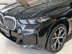 BMW X5 xDrive 30Li M Sport Luxury Night Edition Package - ფოტო 3