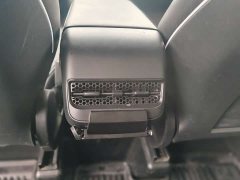 Tesla Model Y Rear-Wheel Drive - ფოტო 11