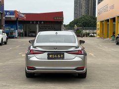 Lexus ES 2022 300h Premium Edition - ფოტო 19