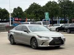 Lexus ES 2022 300h Premium Edition - ფოტო 3