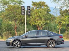 Volkswagen Sagitar 300TSI DSG Excellence Edition - ფოტო 17
