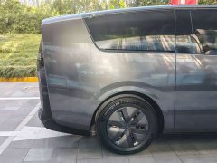 Li Auto Li Xiang MEGA Ultra - ფოტო 4