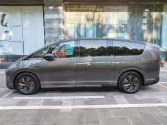 Li Auto Li Xiang MEGA Ultra - ფოტო 5