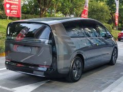 Li Auto Li Xiang MEGA Ultra - ფოტო 6