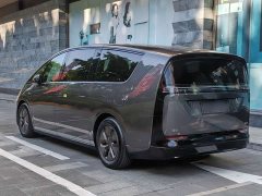 Li Auto Li Xiang MEGA Ultra - ფოტო 8