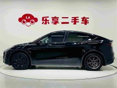 Tesla Model Y Rear-Wheel Drive - ფოტო 2