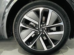 Li Auto L9 Ultra - ფოტო 13