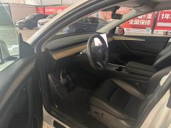 Tesla Model Y Rear-Wheel Drive - ფოტო 7