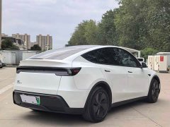 Tesla Model Y Long Range All-Wheel Drive Launch Edition - ფოტო 16