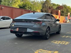 Hyundai Elantra 2022 1.5L CVT Luxury - ფოტო 5