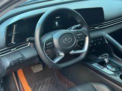 Hyundai Elantra 2022 1.5L CVT Luxury - ფოტო 8