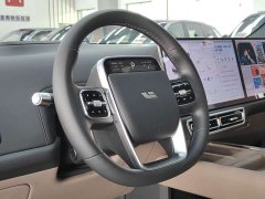 Li Auto L8 2025 Ultra Smart Refresh Edition - ფოტო 10