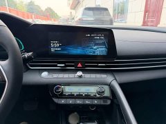 Hyundai Elantra 1.5L CVT Luxury - ფოტო 11