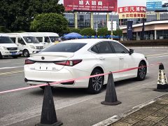 Lexus ES 2022 300h Premium Edition - ფოტო 7