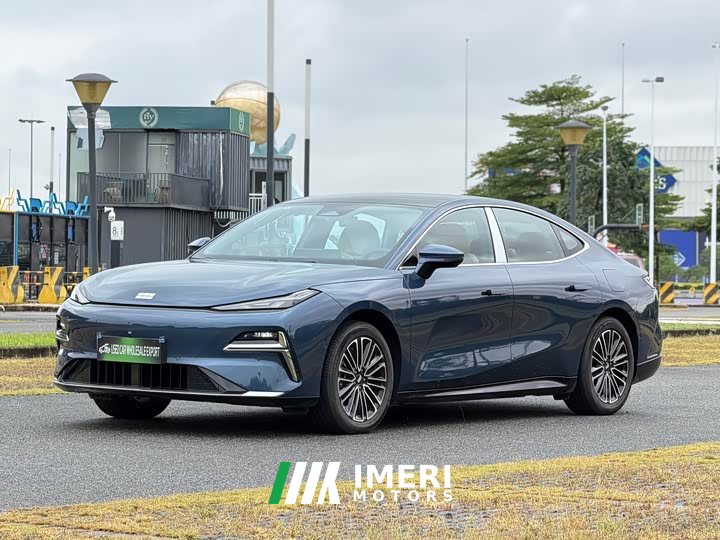 Geely Galaxy Xingyao 8 130km EM-i Premium Edition