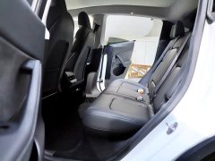 Tesla Model Y Long Range All-Wheel Drive 3D7 - ფოტო 13
