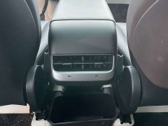 Tesla Model Y Rear-Wheel Drive - ფოტო 13