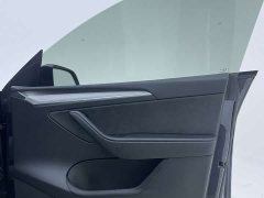 Tesla Model Y Rear-Wheel Drive - ფოტო 18