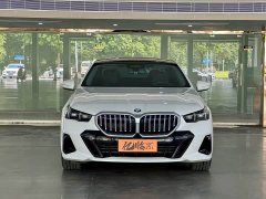 BMW 5 Series 530Li Luxury M Sport Package - ფოტო 2