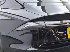 Lincoln Z i Cool Distinguished Edition - ფოტო 11