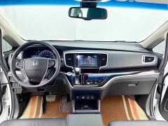 Honda Odyssey 2.0L Sharp Premium Edition - ფოტო 11