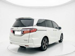 Honda Odyssey 2.0L Sharp Premium Edition - ფოტო 5