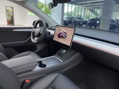 Tesla Model Y 2024 Rear-Wheel Drive - ფოტო 18
