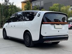 Li Auto MEGA Home - ფოტო 6