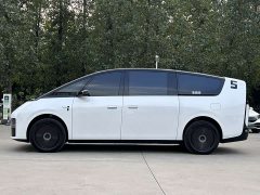 Li Auto MEGA Home - ფოტო 7