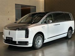 Mercedes-Benz Zun V800 Lingxing Edition - ფოტო 1