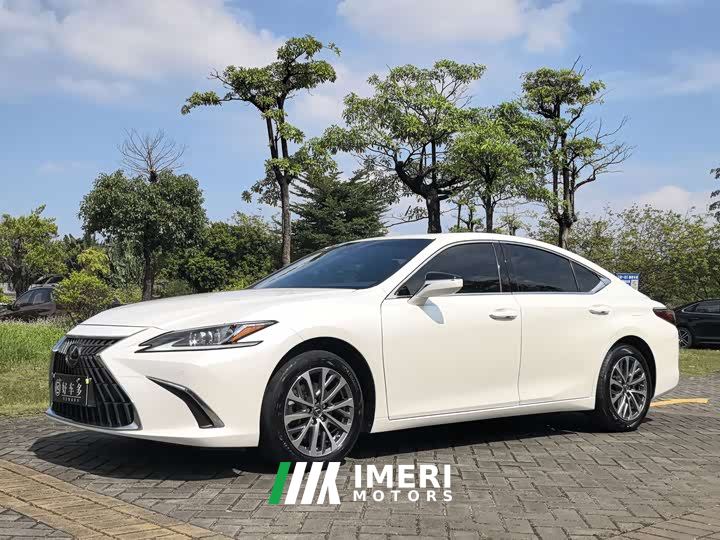 Lexus ES 200 Excellence Edition