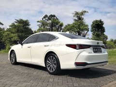 Lexus ES 2023 200 Excellence Edition - ფოტო 8