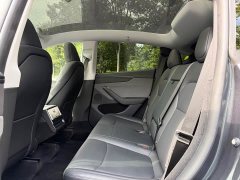 Tesla Model Y Rear-Wheel Drive - ფოტო 9