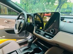 Lexus ES 300h Premium Edition - ფოტო 17