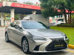 Lexus ES 300h Premium Edition - ფოტო 3
