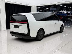 Li Auto Li Xiang MEGA 2024 Ultra - ფოტო 14