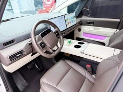 Li Auto Li Xiang MEGA 2024 Ultra - ფოტო 5