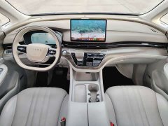 SAIC Rong Wei iMAX8 New Energy 2025 1.5T DMH Land Respect Luxury Edition - ფოტო 6