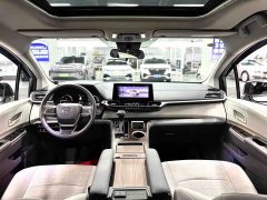 Toyota Sienna 2.5L Hybrid FWD Comfort - ფოტო 11