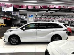 Toyota Sienna 2.5L Hybrid FWD Comfort - ფოტო 7