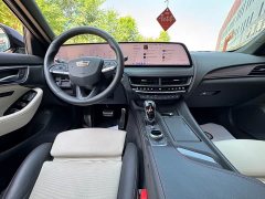 Cadillac CT5 28T Track Performance Edition with Peak Track Package - ფოტო 13