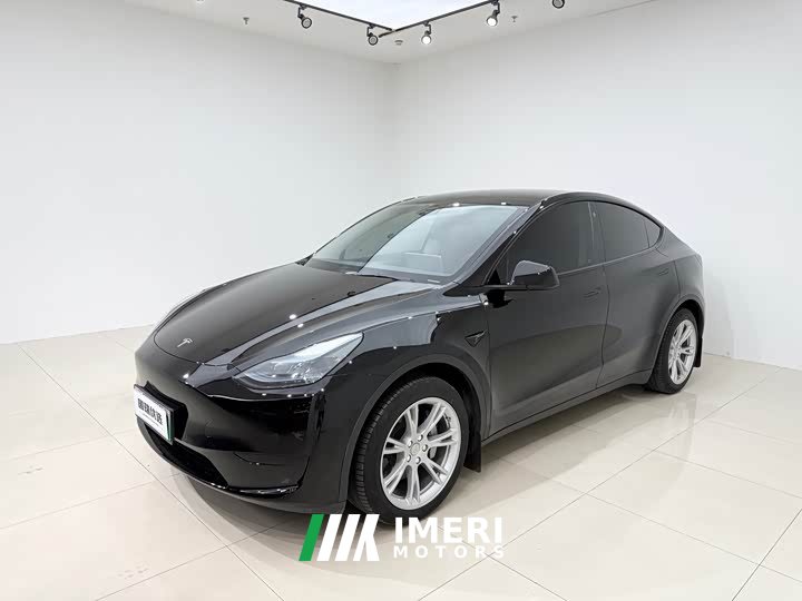 Tesla Model Y Facelift Rear-Wheel Drive