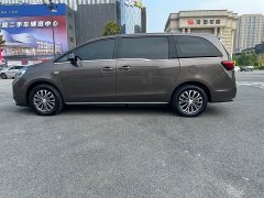 Buick GL8 Land Business Class Comfort Edition - ფოტო 13