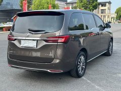 Buick GL8 Land Business Class Comfort Edition - ფოტო 16